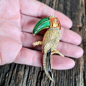 Large vintage parrot brooch/pin with clear white rhinestones.